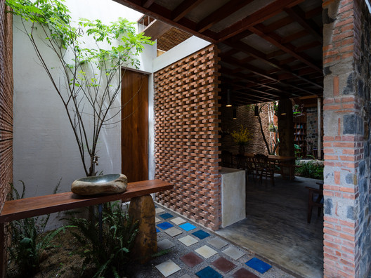 Uncle's House / 3 Atelier - Beam, Garden, Courtyard