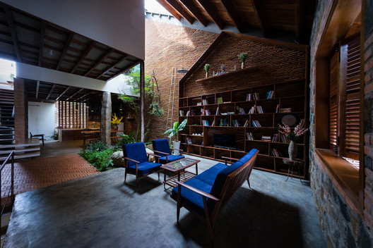Uncle's House / 3 Atelier - Chair, Beam