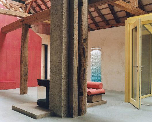 Erika and Willi’s Barn / Piertzovanis Toews - Image 1 of 36