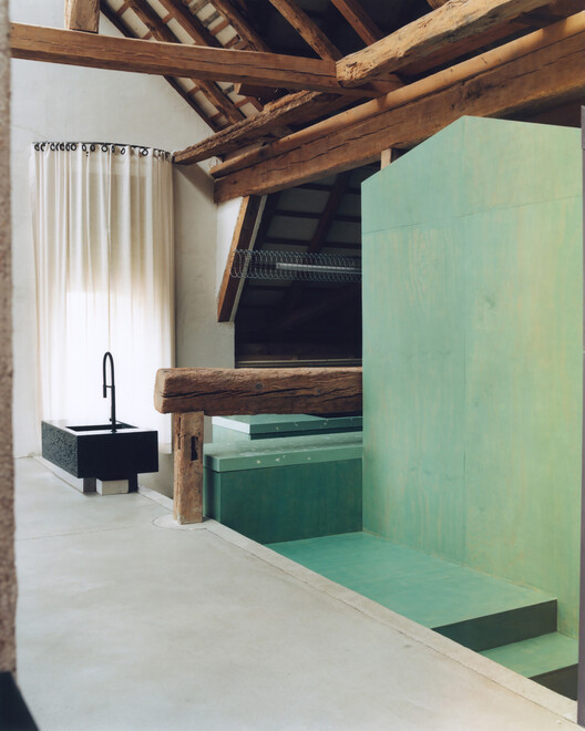 Erika and Willi’s Barn / Piertzovanis Toews - Image 5 of 36