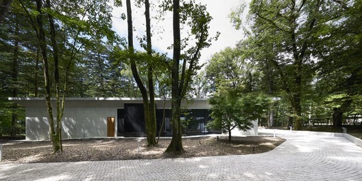 IT IS A GARDEN / ASSISTANT - Forest